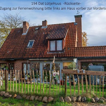 194 Fewo Dat Luetjehuus Mit Dachterrasse Im Ersten Stock Luetjenburg Exterior photo