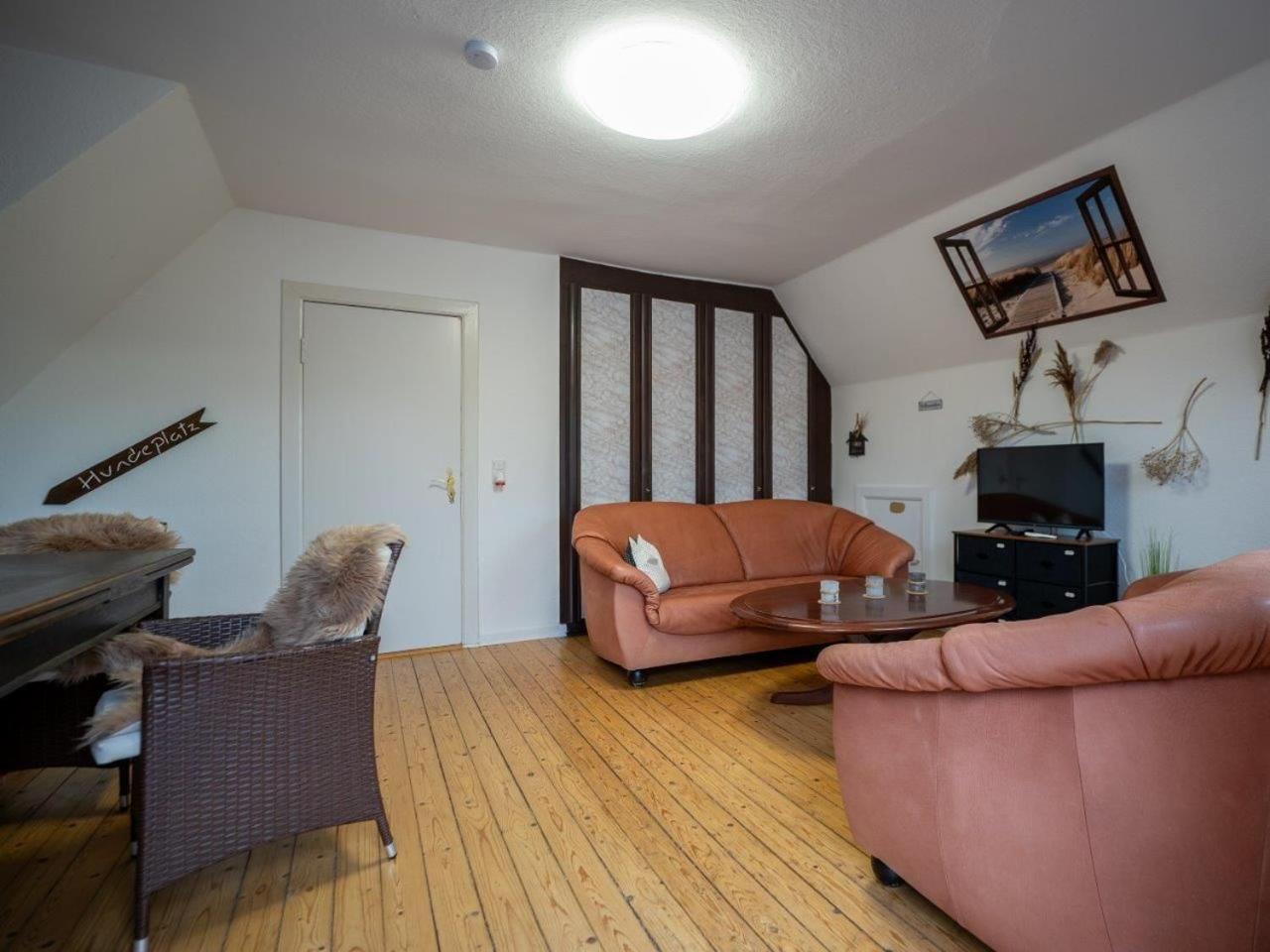 194 Fewo Dat Luetjehuus Mit Dachterrasse Im Ersten Stock Luetjenburg Exterior photo