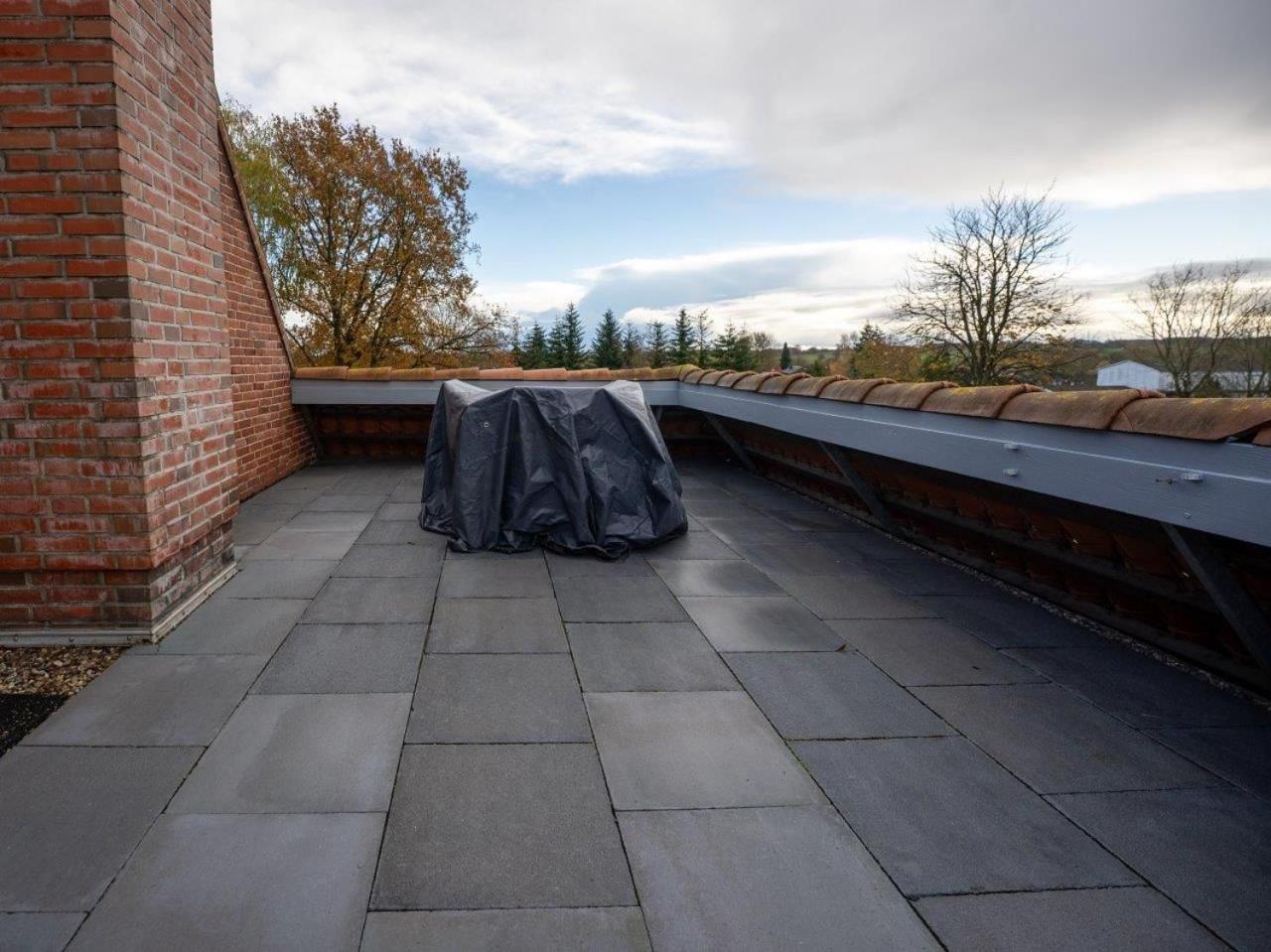194 Fewo Dat Luetjehuus Mit Dachterrasse Im Ersten Stock Luetjenburg Exterior photo